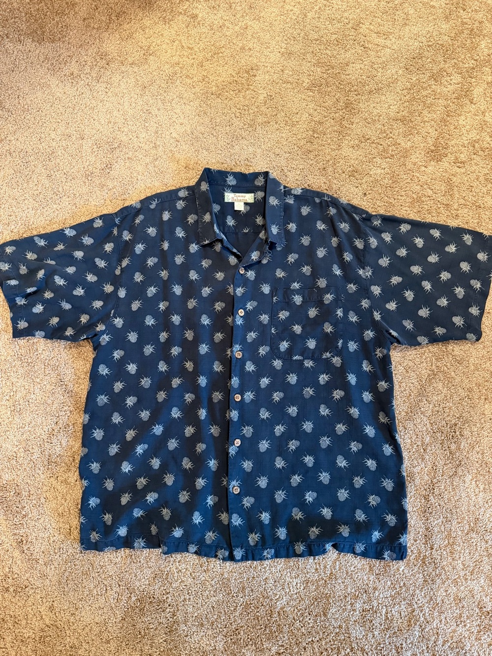 Tommy Bahama Short Sleeve Button-Up Shirt Size XL